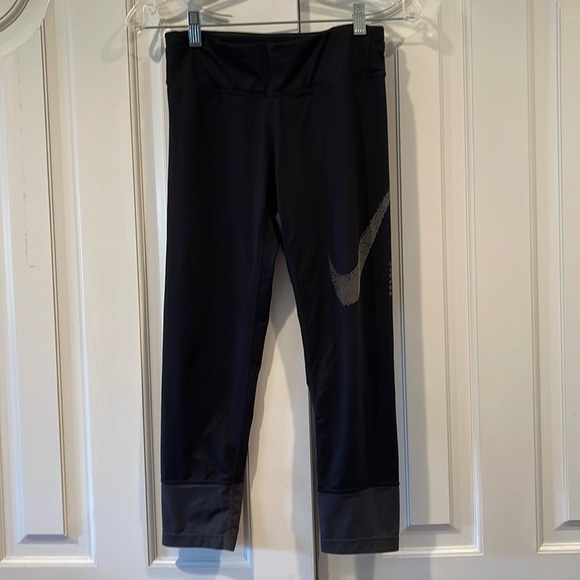 Nike ⭐️black Dri Fit leggings - Picture 1 of 7
